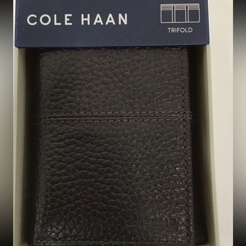 NEW!! Men’s Cole Haan Chocolate Brown Leather Tri-fold Wallet